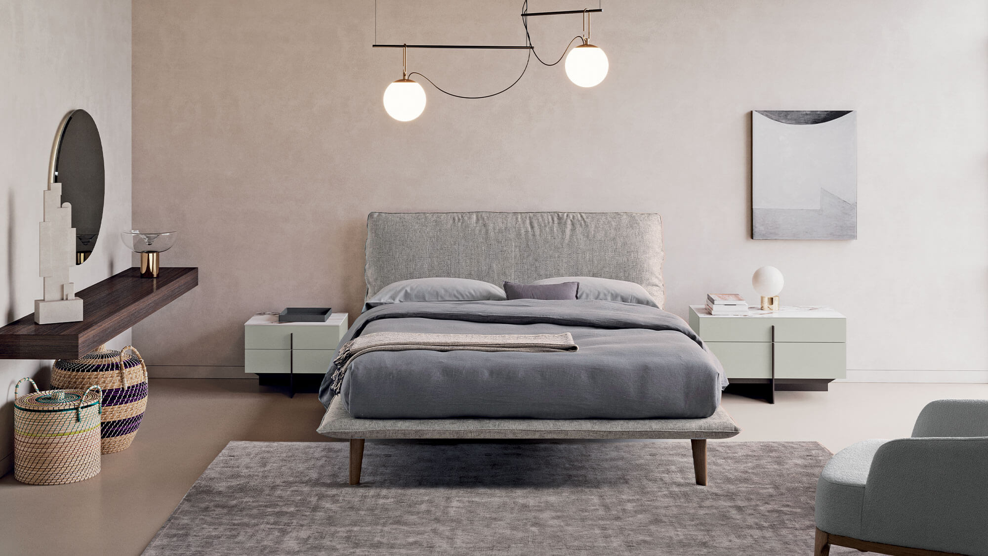 Camera da letto con letto matrimoniale Extra, comodini Katana e poltrona Gulp Lounge | Dallagnese