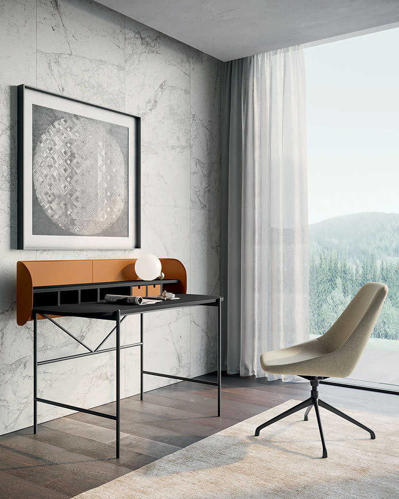 Le Mans chair with swivel base and Supernova writing desk | Dallagnese