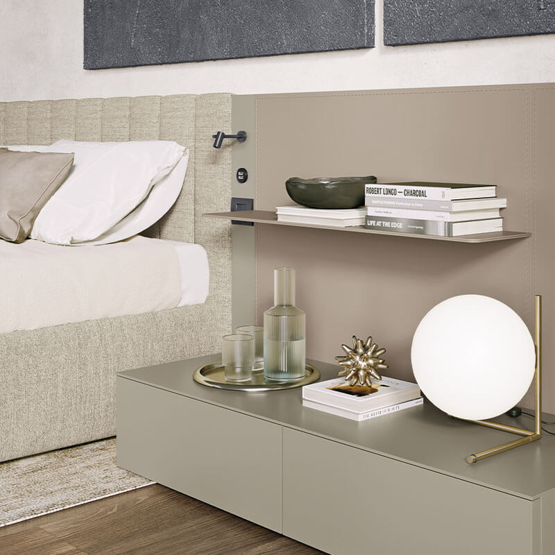 Nightstand and boiserie with electrical plugs | Square night programme | Dallagnese